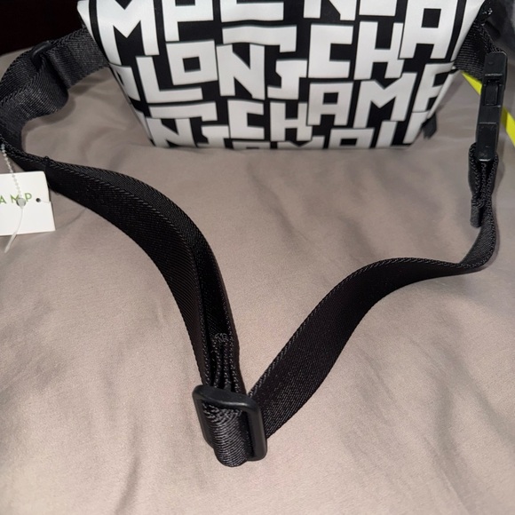 💕Fabulous & Rare! Longchamp Black & White Belt Bag/ Crossbody/Waist Gorgeous!💕 - Picture 2 of 3